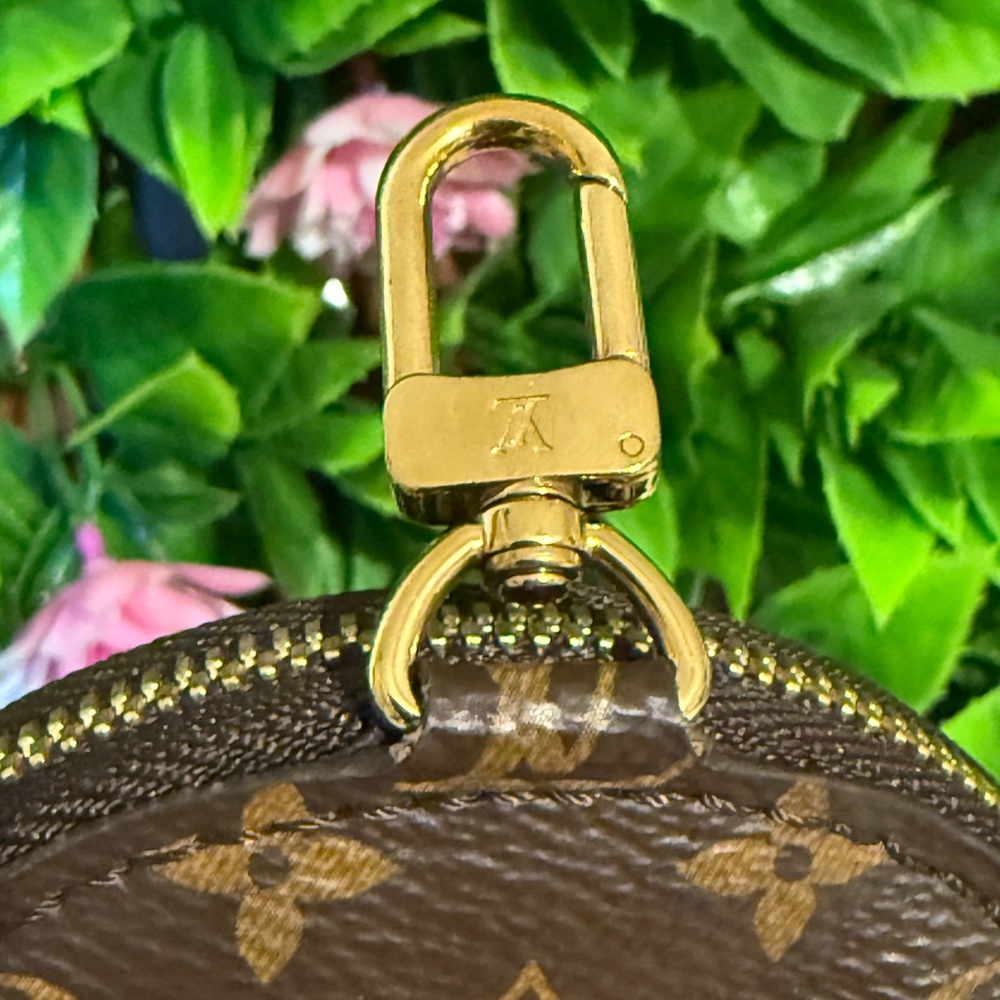 Louis Vuitton Monogram Key Charm Pouch - Picture 6 of 11